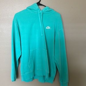 nike sweatshirt
